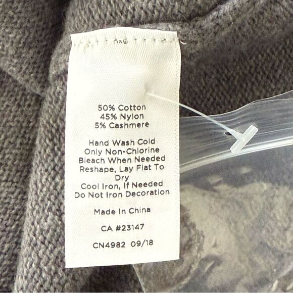 Talbots Sabrina  Cashmere Pearl  Sweater Gray Faux Pearls NWT size Extra Small - Picture 7 of 10